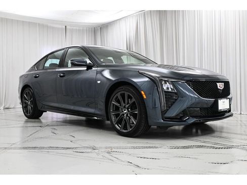 Used 2025 Cadillac CT5 Sport RWD image 2