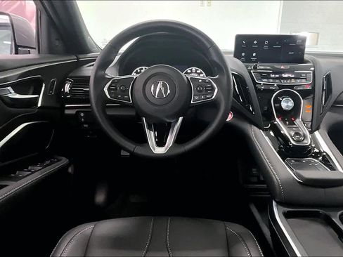 Used 2025 Acura RDX SH-AWD image 13