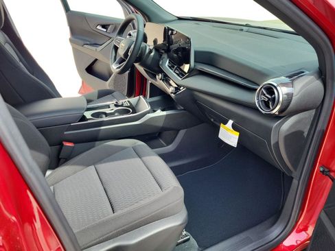 Used 2026 Chevrolet Equinox LT image 21