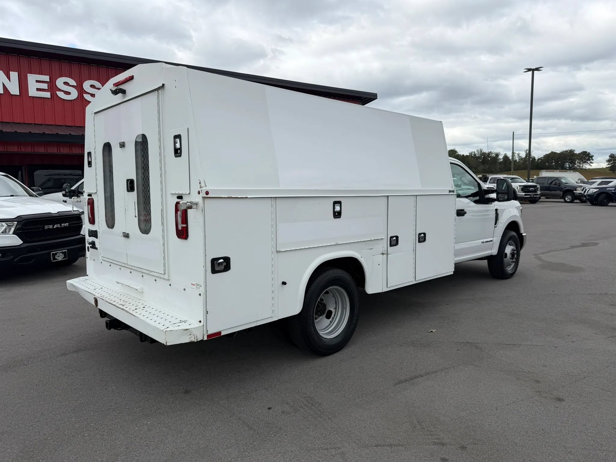 Used 2018 Ford F350 XL w/ XL Value Package RWD image 4