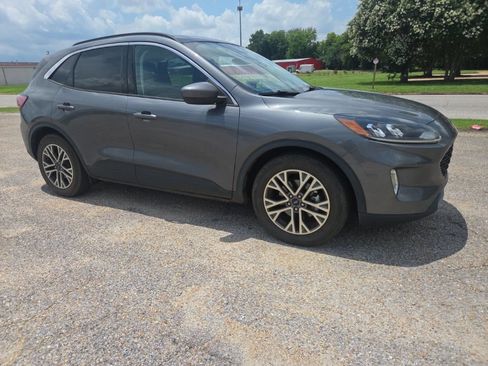 Used 2022 Ford Escape SEL w/ Technology Package FWD image 11
