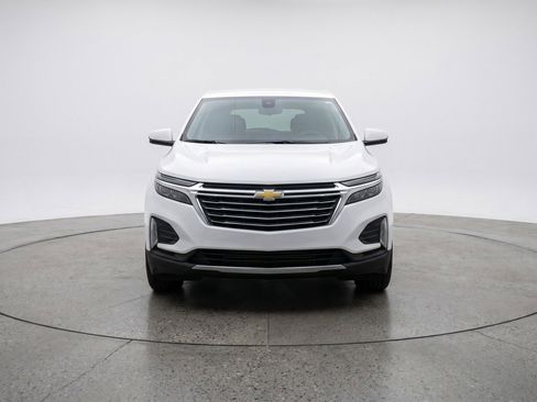 Used 2025 Chevrolet Equinox LT FWD image 2
