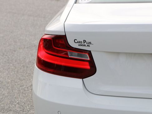 Used 2017 BMW 230i Coupe RWD image 6