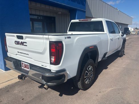 Used 2023 GMC Sierra 3500 SLE w/ SLE Convenience Package image 6