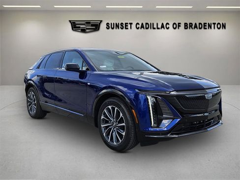 New 2025 Cadillac Lyriq Sport image 1