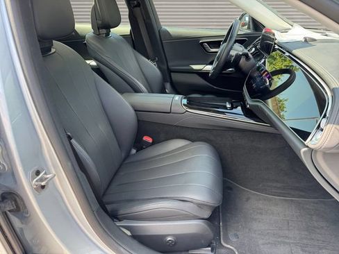 Used 2025 Mercedes-Benz E 450 4MATIC Sedan image 16