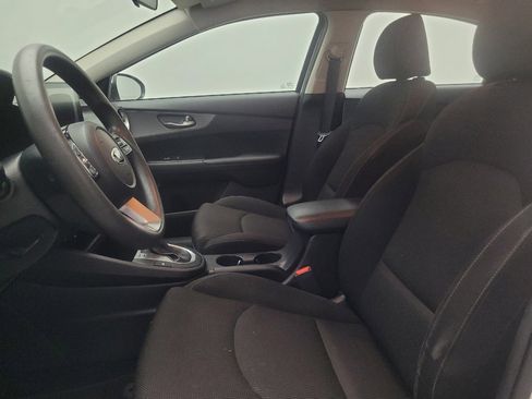 Used 2021 Kia Forte LXS FWD image 17