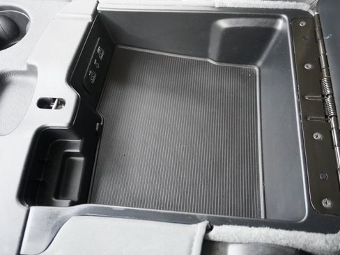 Used 2018 RAM 1500 Express w/ Express Value Package image 12