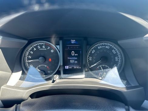 Used 2023 Toyota Tacoma TRD Sport AWD/4WD image 2