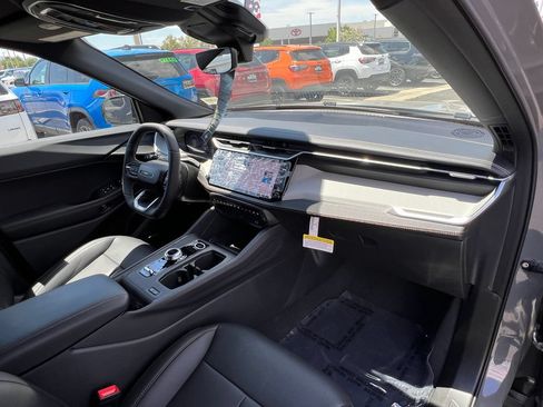 New 2026 Jeep Cherokee Limited AWD/4WD image 16