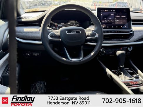 Used 2023 Jeep Compass Latitude w/ Sun and Sound Group AWD/4WD image 8