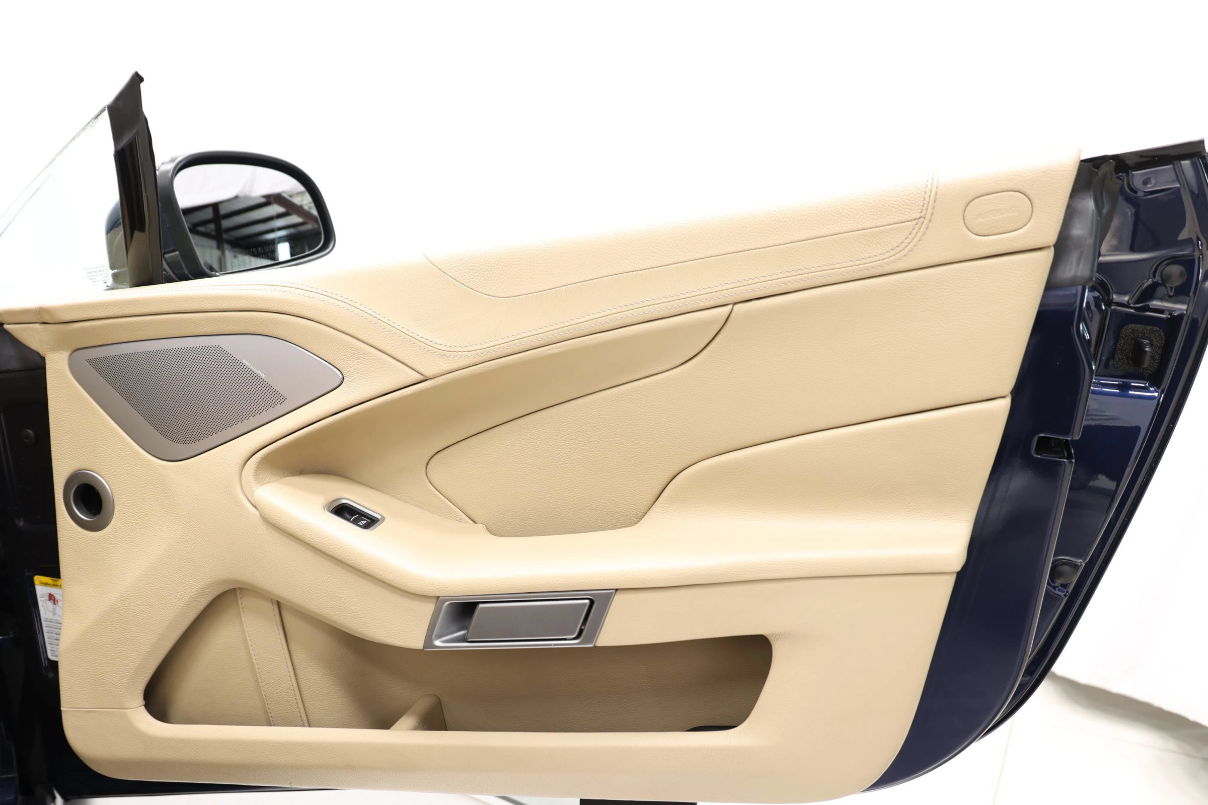 Used 2016 Aston Martin Vanquish Volante RWD image 67