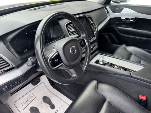 Used 2016 Volvo XC90 T8 Momentum w/ Vision Package AWD/4WD image 3