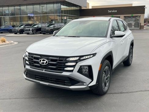 New 2026 Hyundai Tucson Blue SE AWD/4WD image 2