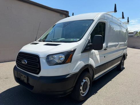 Used 2019 Ford Transit 250 148 Medium Roof RWD image 3