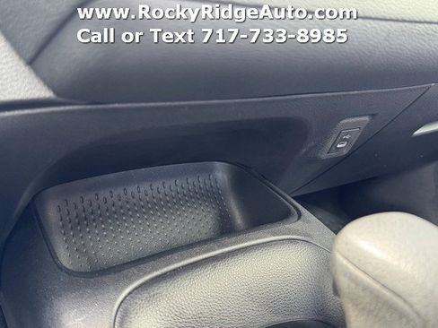 Used 2025 Toyota Corolla LE FWD image 24