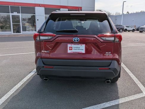 Used 2021 Toyota RAV4 XLE w/ Convenience Package image 6
