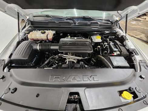 Used 2025 RAM 1500 Big Horn AWD/4WD image 34