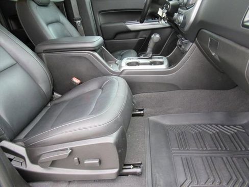 Used 2020 Chevrolet Colorado ZR2 image 11