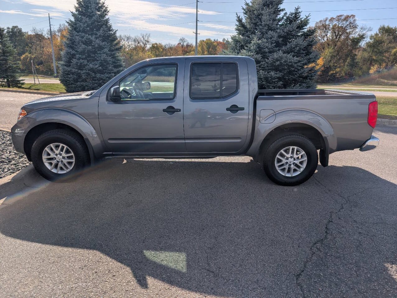 Used 2019 Nissan Frontier SV AWD/4WD image 6