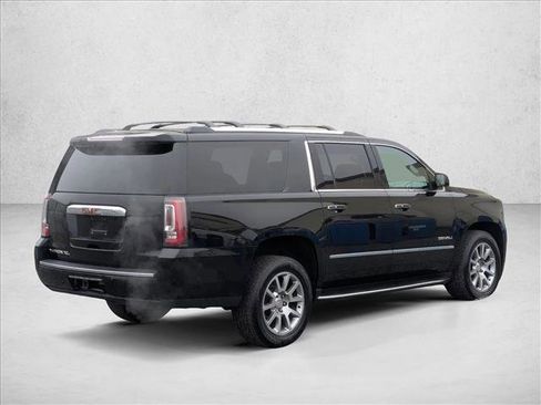 Used 2020 GMC Yukon XL Denali image 5