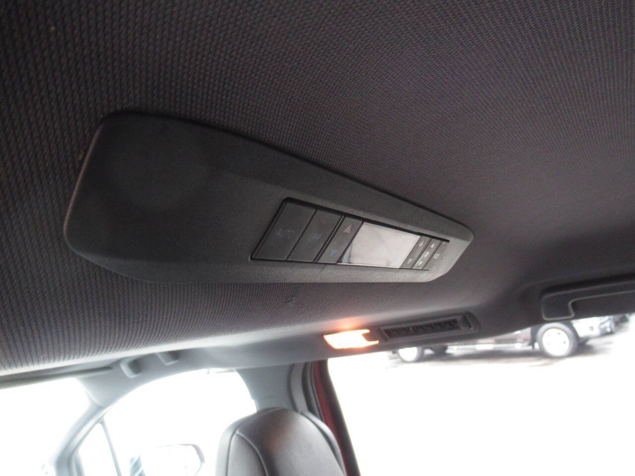 Used 2021 Toyota Sienna XSE w/ XSE Plus Package FWD image 19