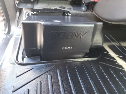 Used 2013 Ford F150 Platinum image 40