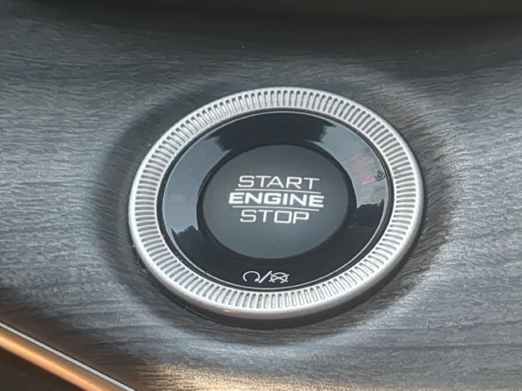 Certified 2022 Jeep Grand Cherokee L Overland w/ Luxury Tech Group IV AWD/4WD image 21
