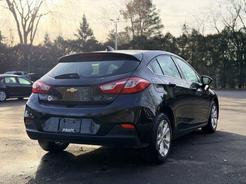 Used 2019 Chevrolet Cruze LT image 3