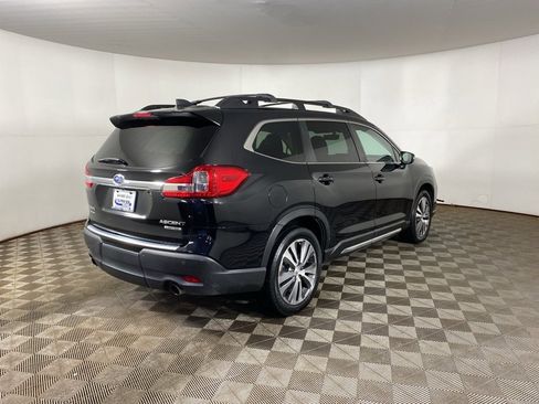 Used 2022 Subaru Ascent Limited w/ Technology Package image 9