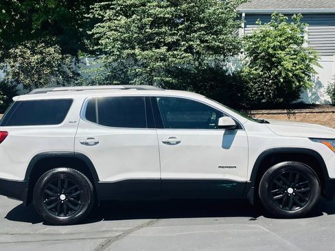 Used 2019 GMC Acadia SLT w/ LPO, Floor Liner Package AWD/4WD image 2