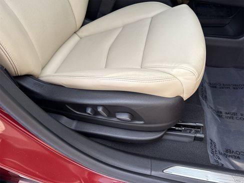 Used 2017 Cadillac XT5 Luxury w/ Driver Awareness Package image 28