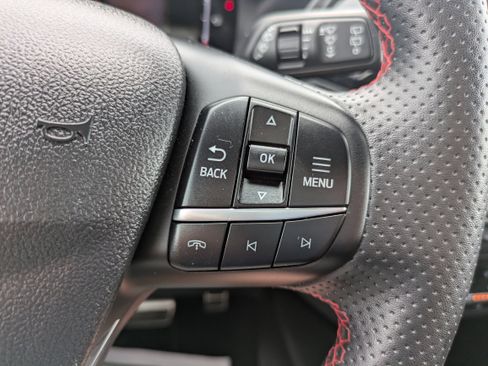 Used 2023 Ford Escape ST-Line image 17