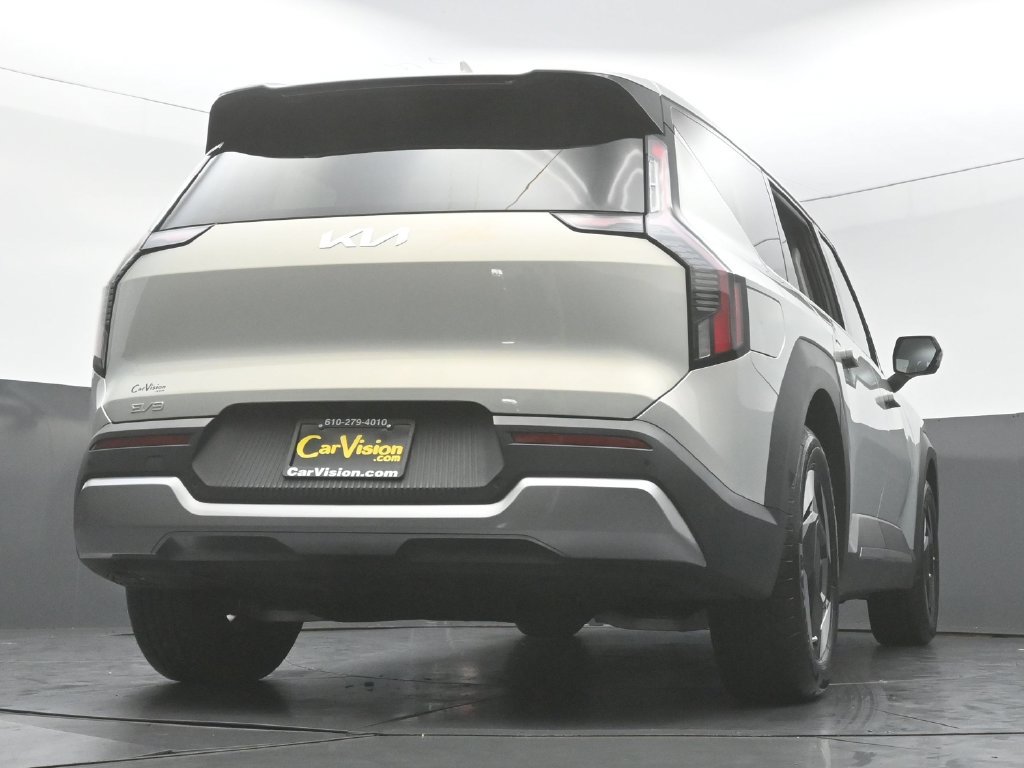 Used 2024 Kia EV9 Light RWD image 50