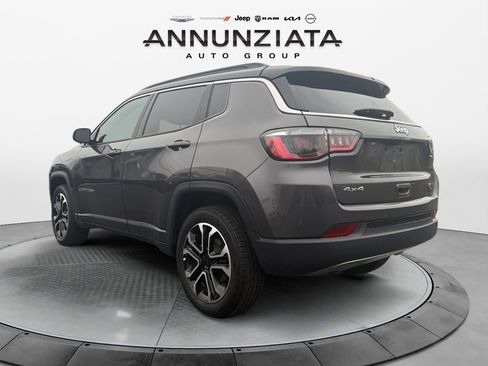 Used 2024 Jeep Compass Limited image 3