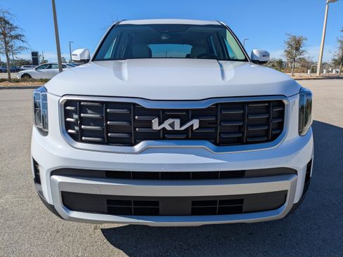 New 2025 Kia Telluride S image 3