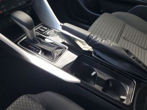 New 2026 Mitsubishi Eclipse Cross LE image 18