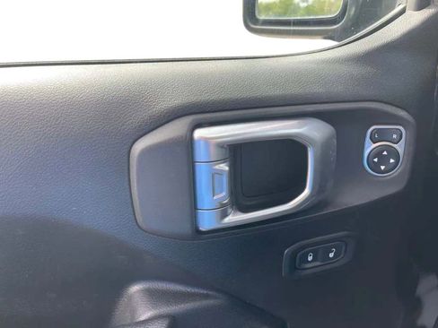 Used 2020 Jeep Wrangler Unlimited Sport w/ Technology Group AWD/4WD image 28