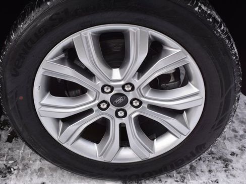 Used 2024 Ford Edge Titanium image 50