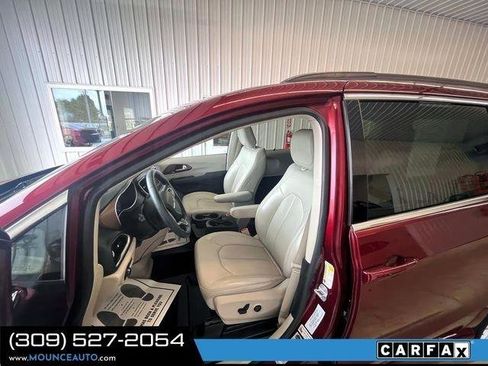 Used 2021 Chrysler Voyager Lxi FWD image 19