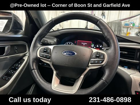 Used 2022 Ford Explorer XLT w/ Equipment Group 202A AWD/4WD image 20