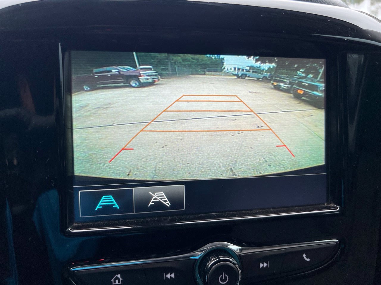 Used 2018 Chevrolet Traverse LT w/ LPO, Cargo Package FWD image 20