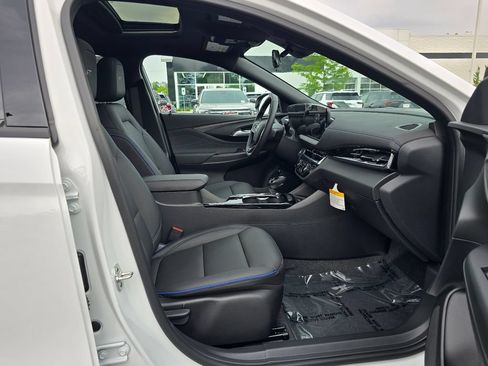 New 2026 Buick Envista Sport Touring w/ Convenience I Package FWD image 28