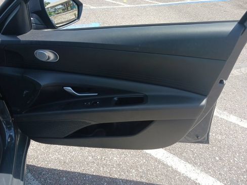 Used 2024 Hyundai Elantra SEL FWD image 17
