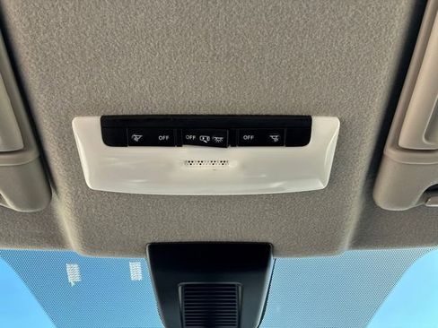 Used 2024 Nissan Kicks S image 34