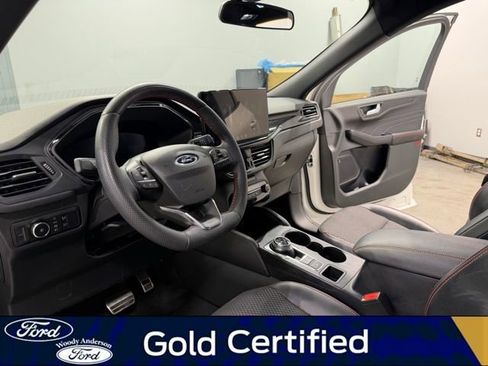 Certified 2023 Ford Escape ST-Line Select w/ Tech Pack #2 image 9