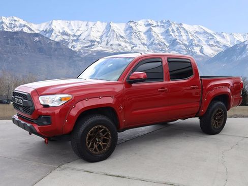 Used 2023 Toyota Tacoma SR AWD/4WD image 2