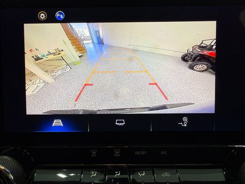 Used 2024 Chevrolet Colorado Trail Boss w/ Advanced Trailering Package image 18