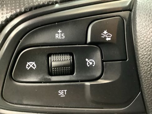 Used 2024 Buick Envista Preferred w/ Convenience II Package image 16