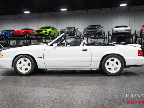 Used 1993 Ford Mustang LX RWD image 2